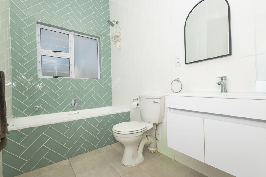 To Let 2 Bedroom Property for Rent in Wynberg Western Cape